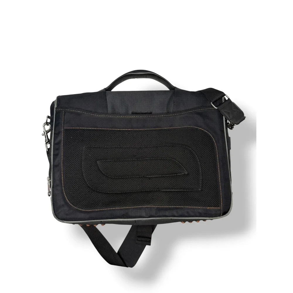 Targus Urban Messenger Laptop Bag Black TSM005US